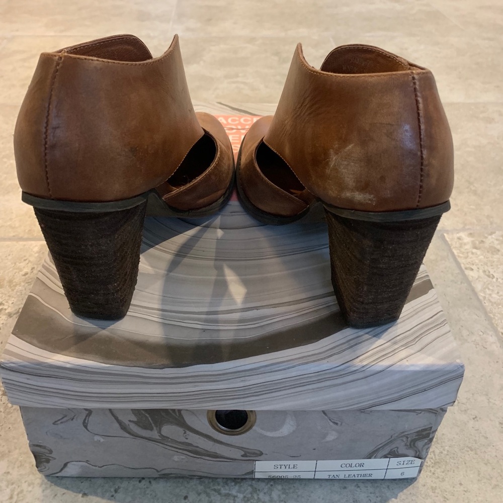 Nib Jeffrey Campbell Deep V Bootie - Size 6 - image 5